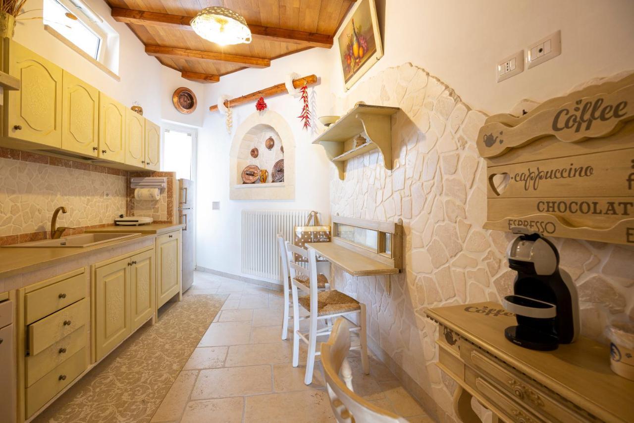 Trullo Arteanima Apartment โลโกโรตอนโด ภายนอก รูปภาพ